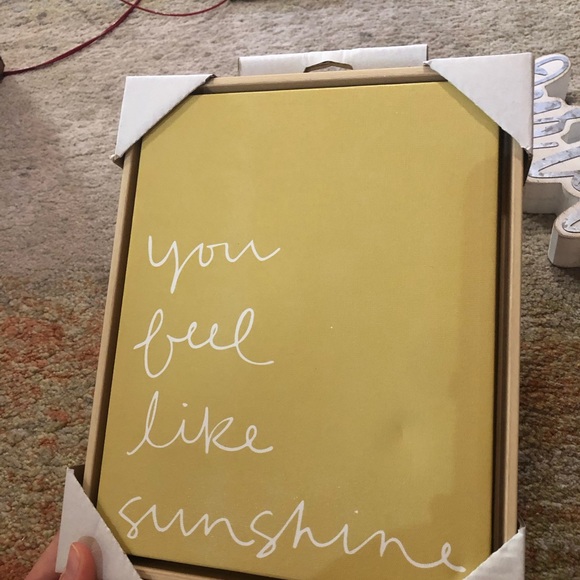 Decor - Picture 2 of 3